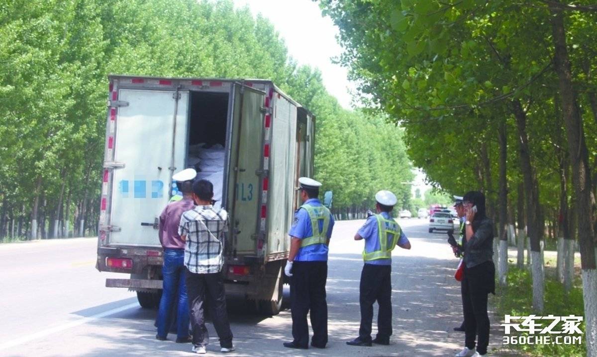 轻卡高速上超载拉绿通？不免费还会处罚